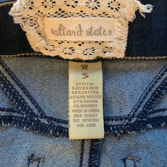 Alter’d State pull on jeans sz S( 4-6) - Picture 5 of 5